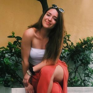 Meet your Posher, Luara